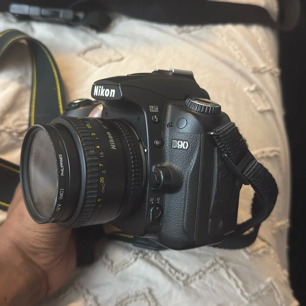 Nikon D90 digital camera set